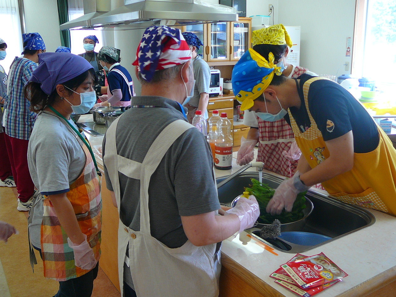 活動写真（調理実習）.JPG